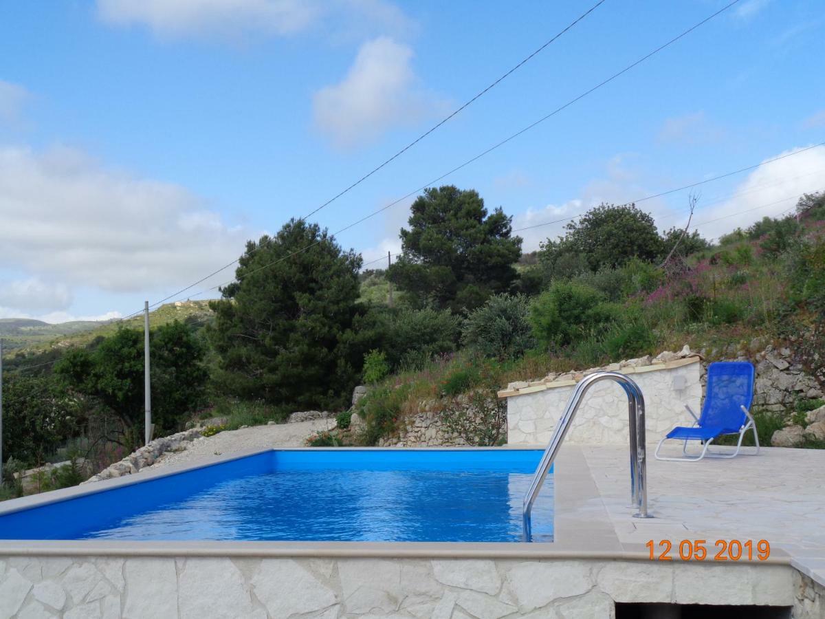 La Pietra Villa Chiaramonte Gulfi Luaran gambar
